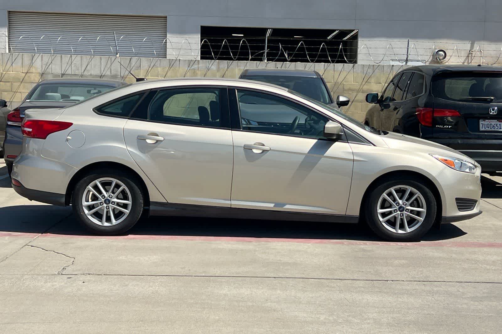 Thumbnail: 2018 Ford Focus - 9