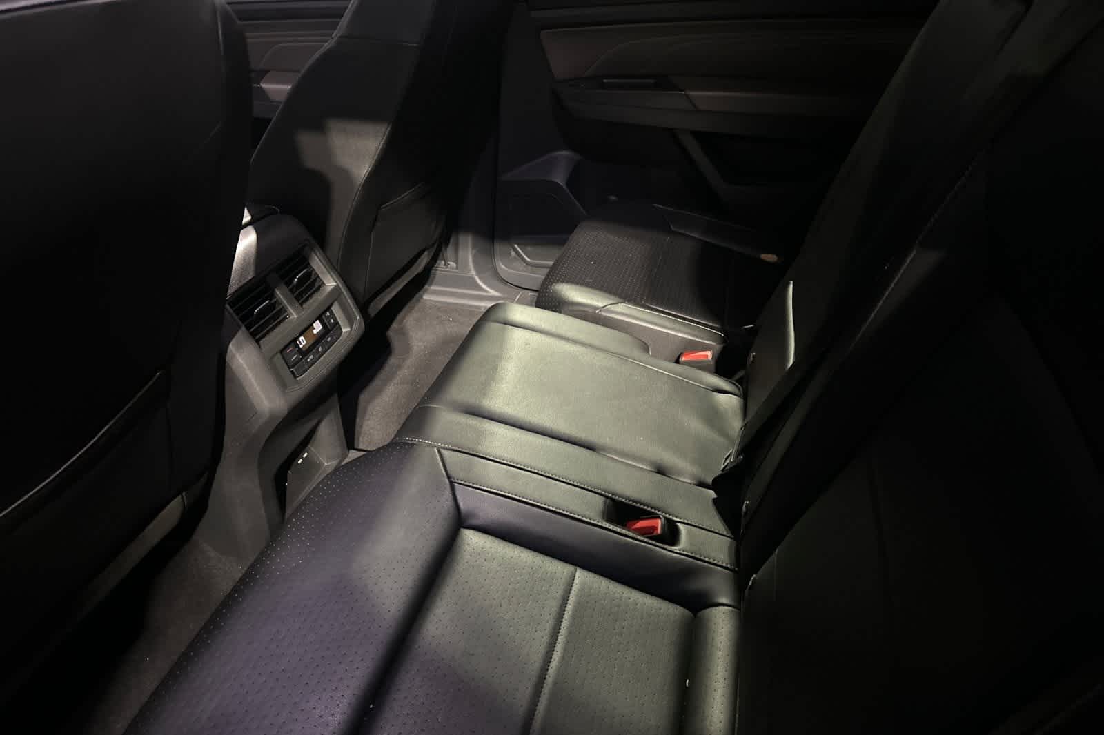 Thumbnail: 2022 Volkswagen Atlas - 5