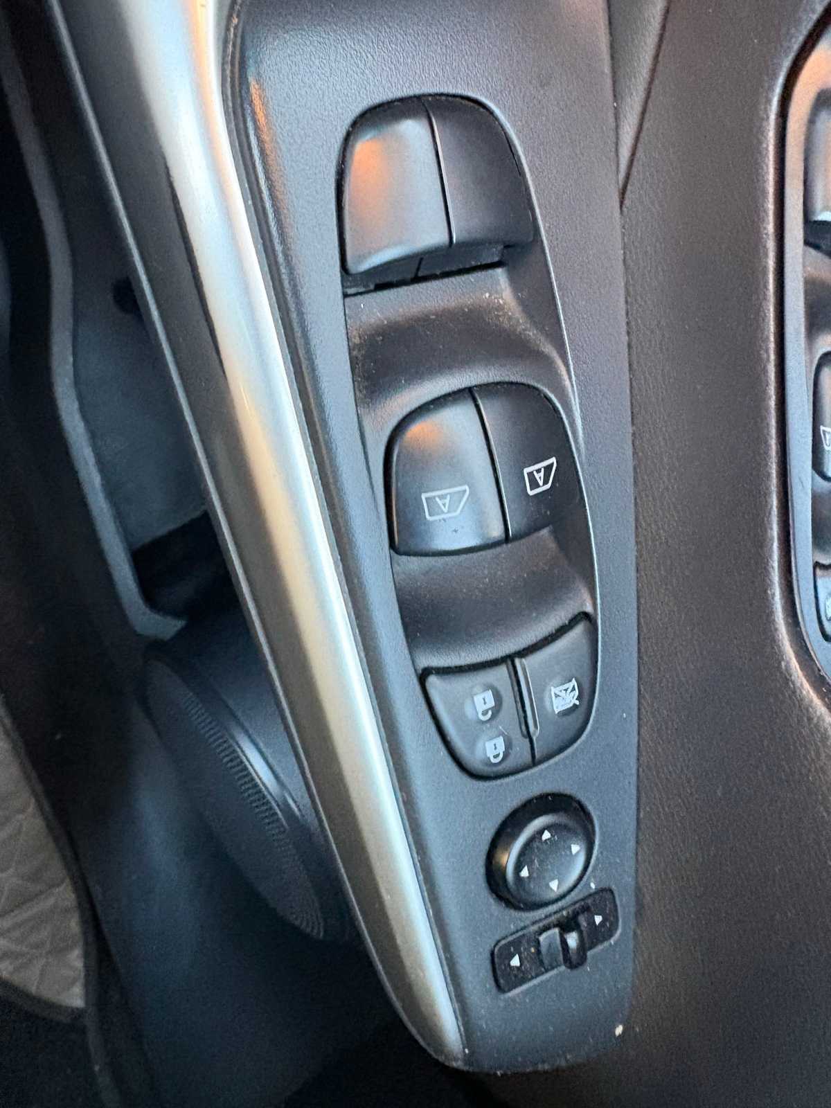 Thumbnail: 2019 Nissan Kicks - 12