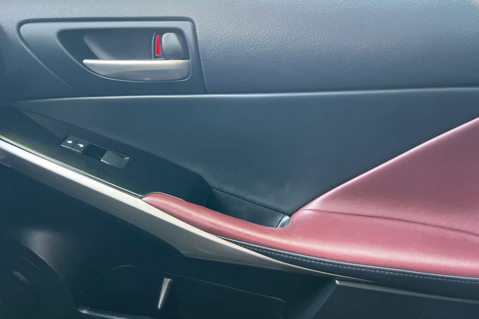 Thumbnail: 2020 Lexus IS - 20