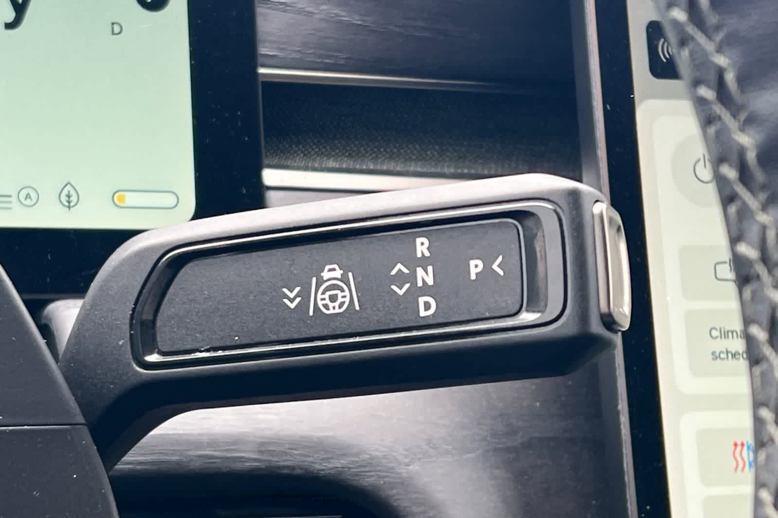 Thumbnail: 2022 Rivian R1T - 22