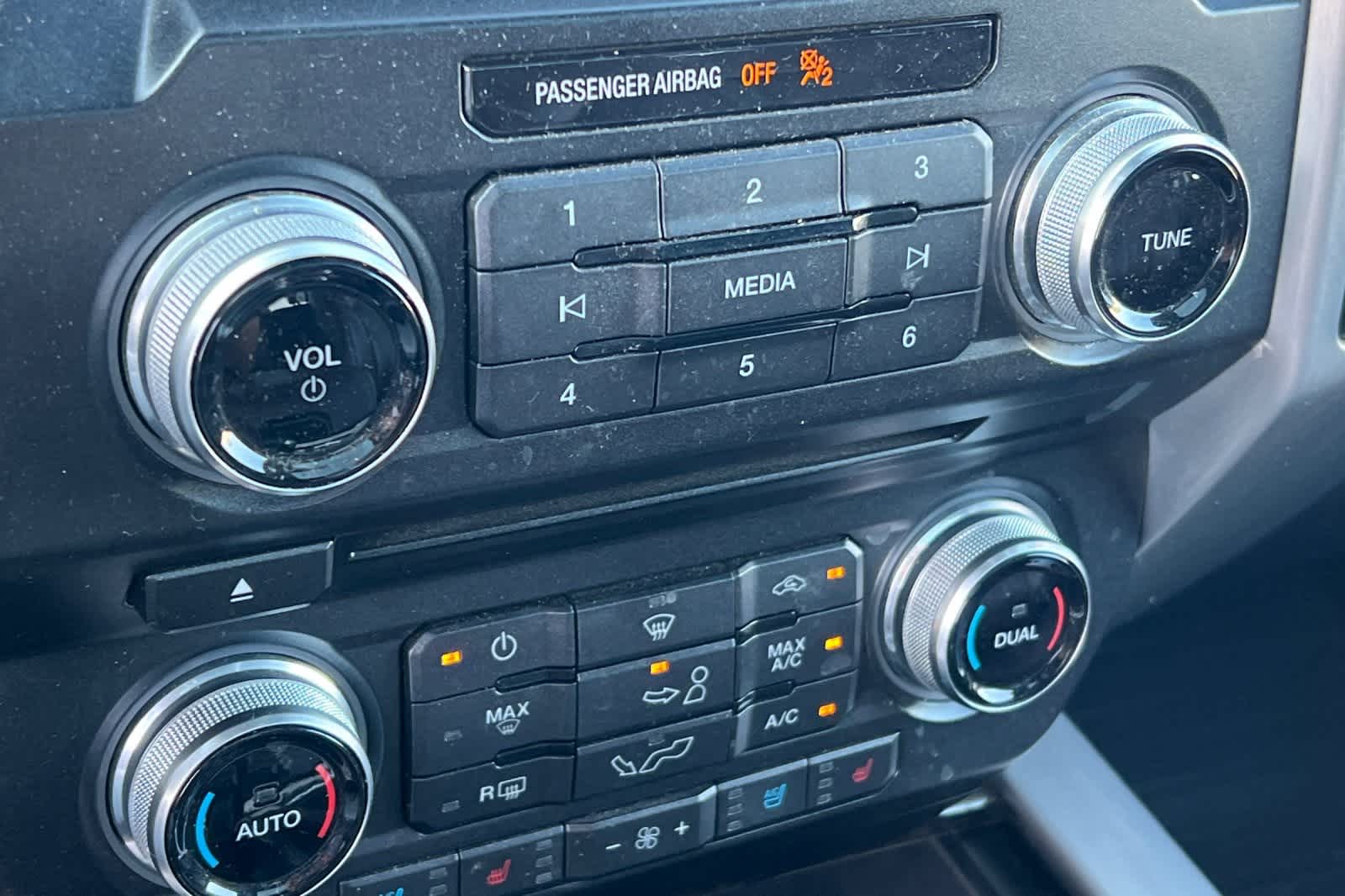 Thumbnail: 2017 Ford F-150 - 21