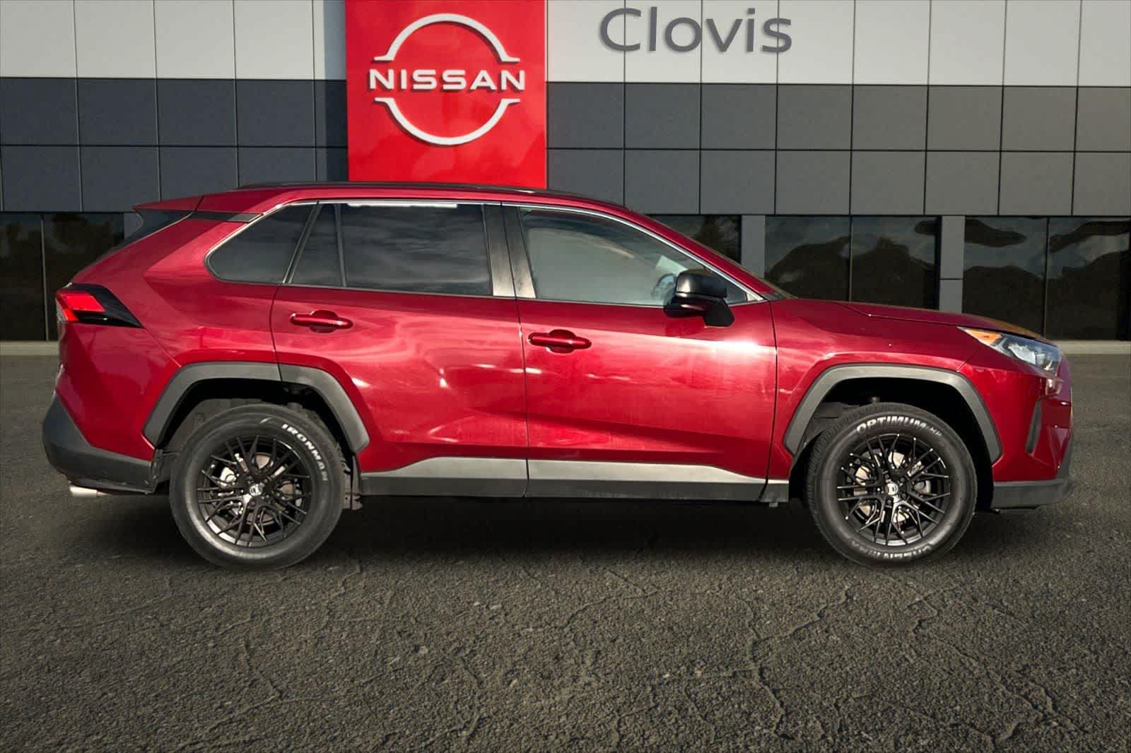 Thumbnail: 2021 Toyota RAV4 - 9