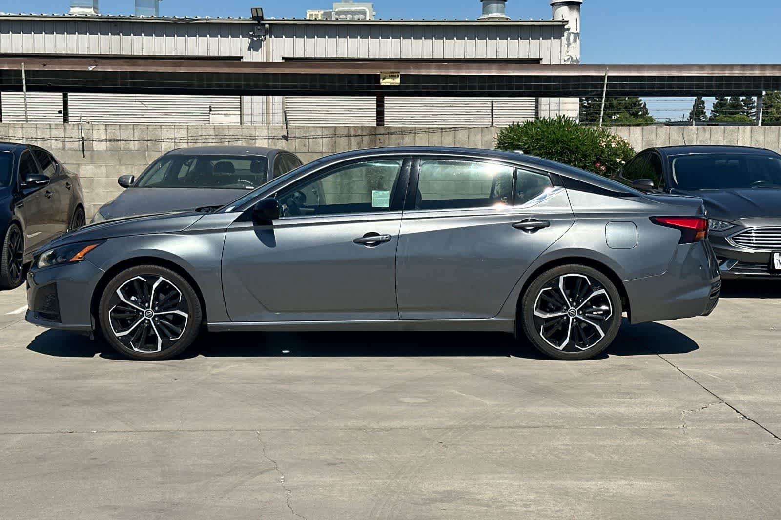 Thumbnail: 2023 Nissan Altima - 6
