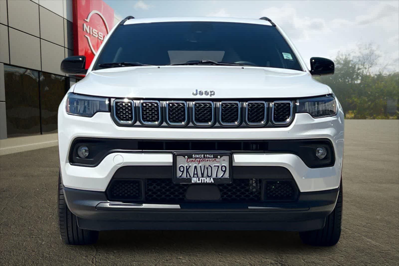 Thumbnail: 2023 Jeep Compass - 11