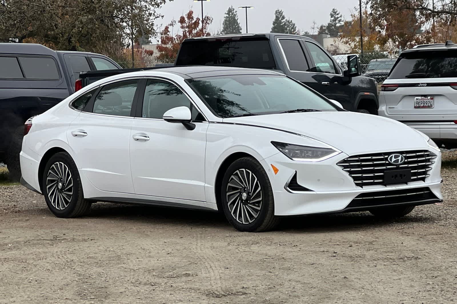 Thumbnail: 2023 Hyundai Sonata - 10