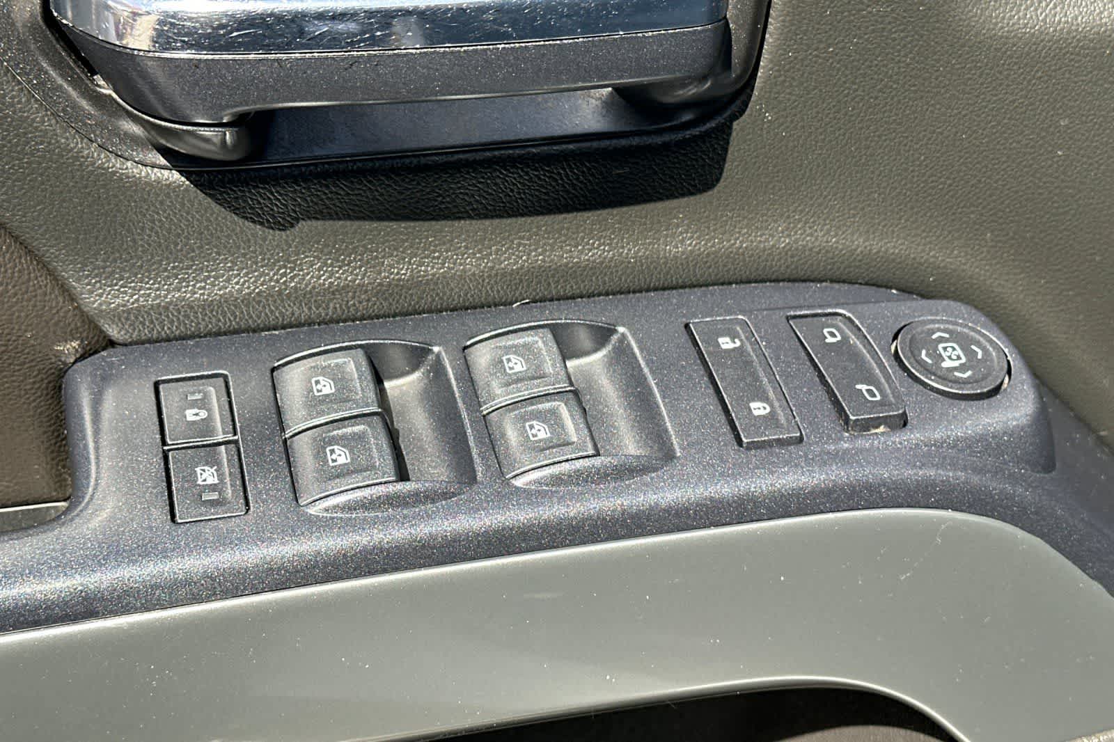 Thumbnail: 2018 Chevrolet Silverado 1500 - 13