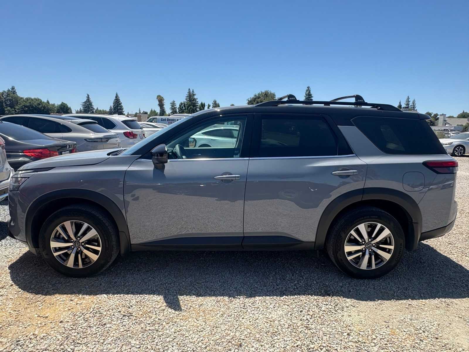 Thumbnail: 2023 Nissan Pathfinder - 5