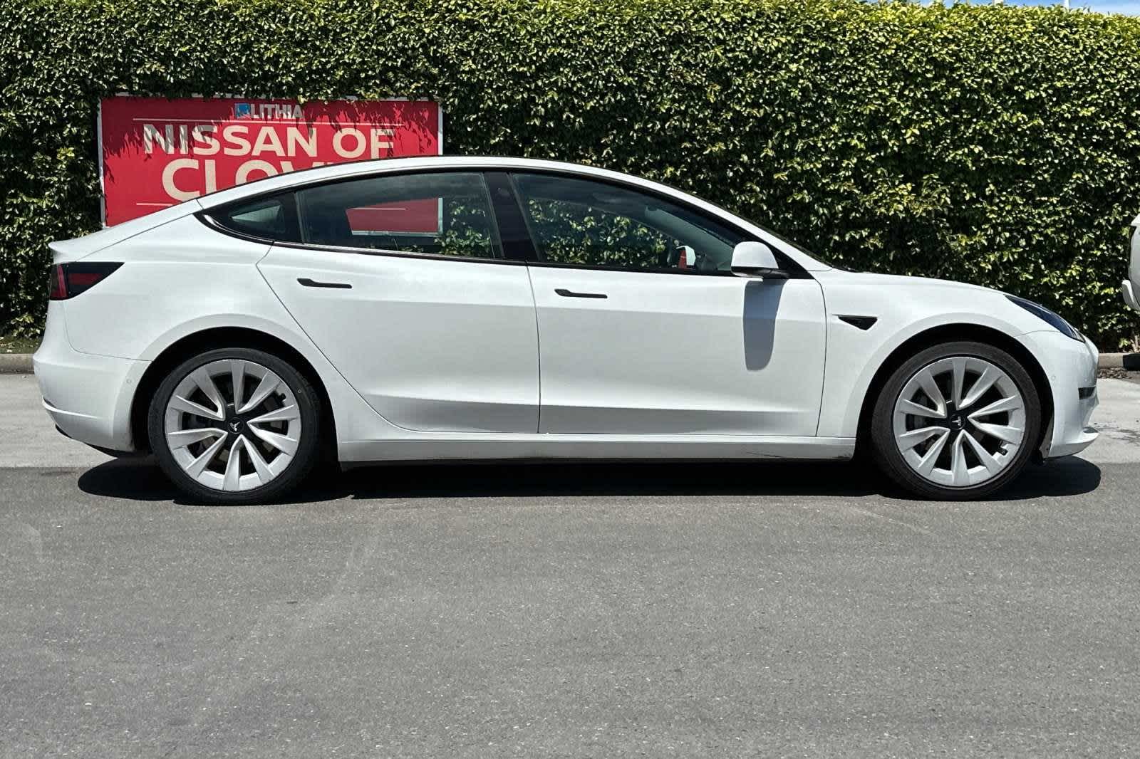 2022 Tesla Model 3 Standard Range 9