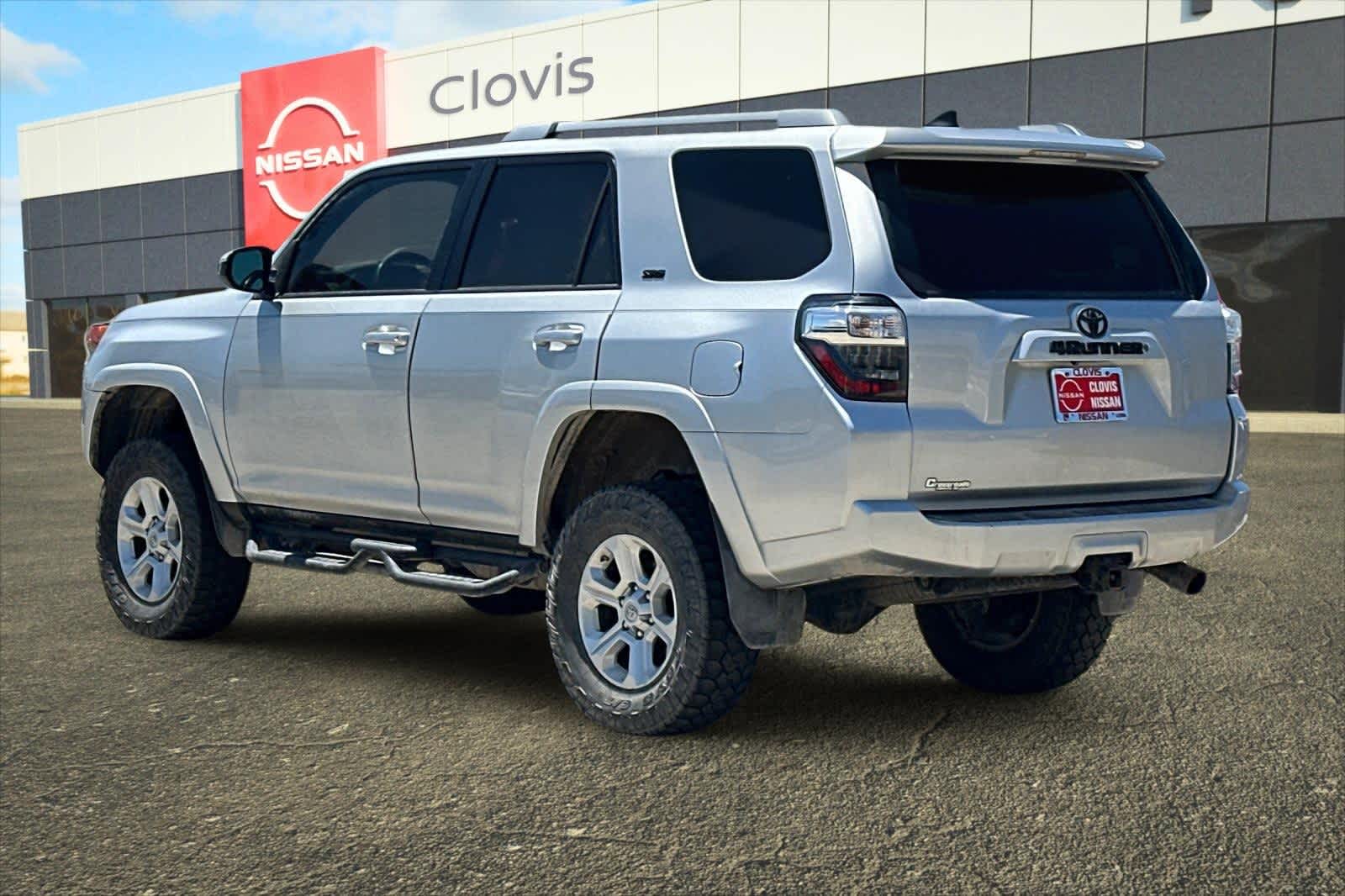 Thumbnail: 2017 Toyota 4Runner - 7