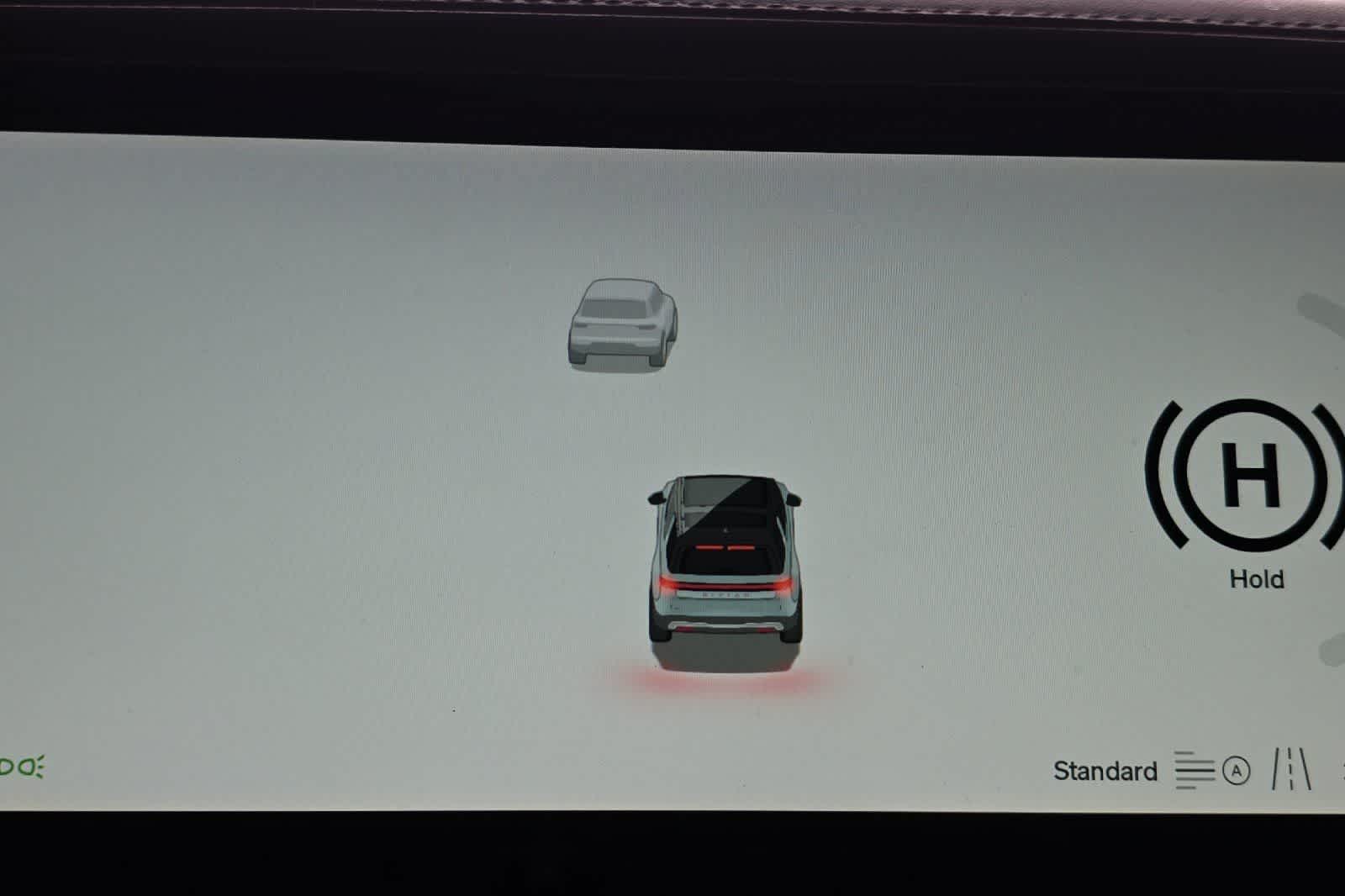 Thumbnail: 2023 Rivian R1S - 25