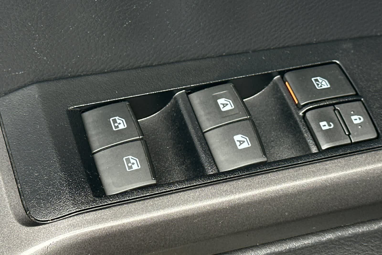 Thumbnail: 2023 Toyota Tacoma - 14