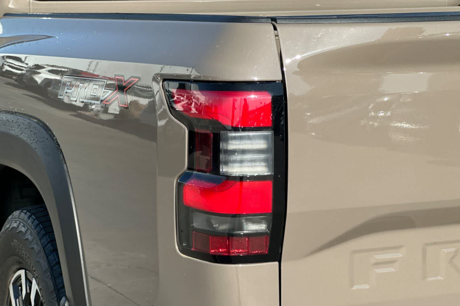 Thumbnail: 2022 Nissan Frontier - 13