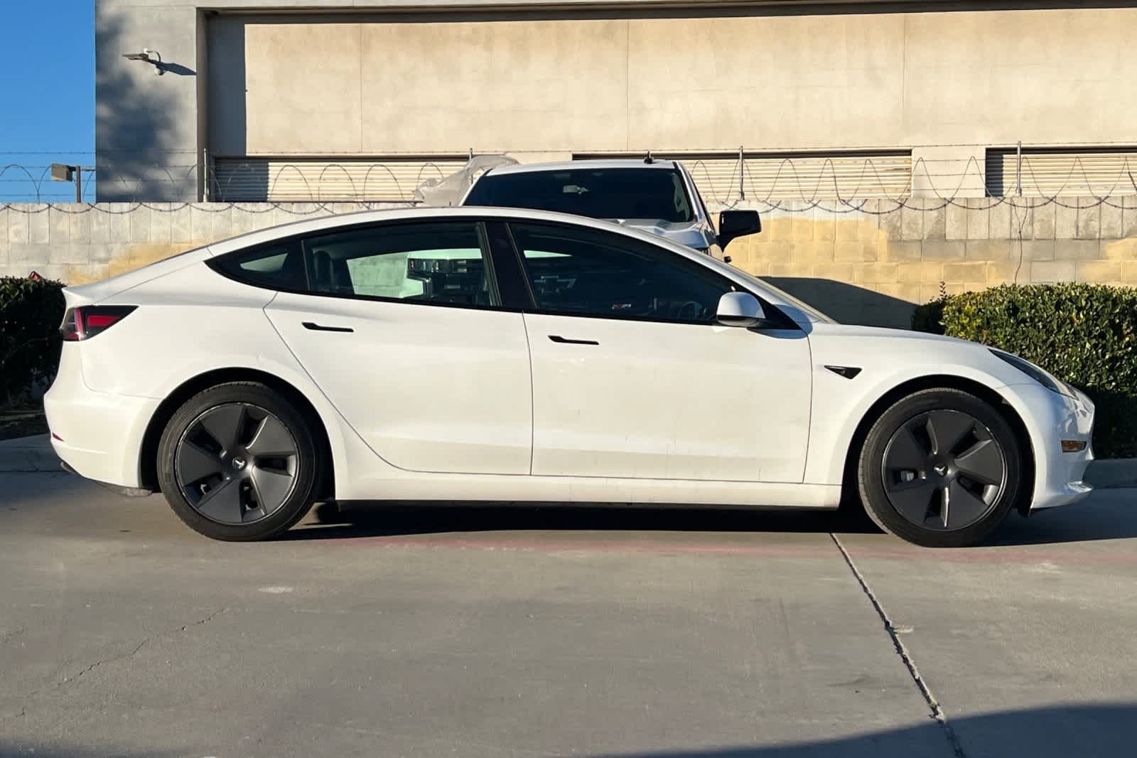 Thumbnail: 2023 Tesla Model 3 - 9