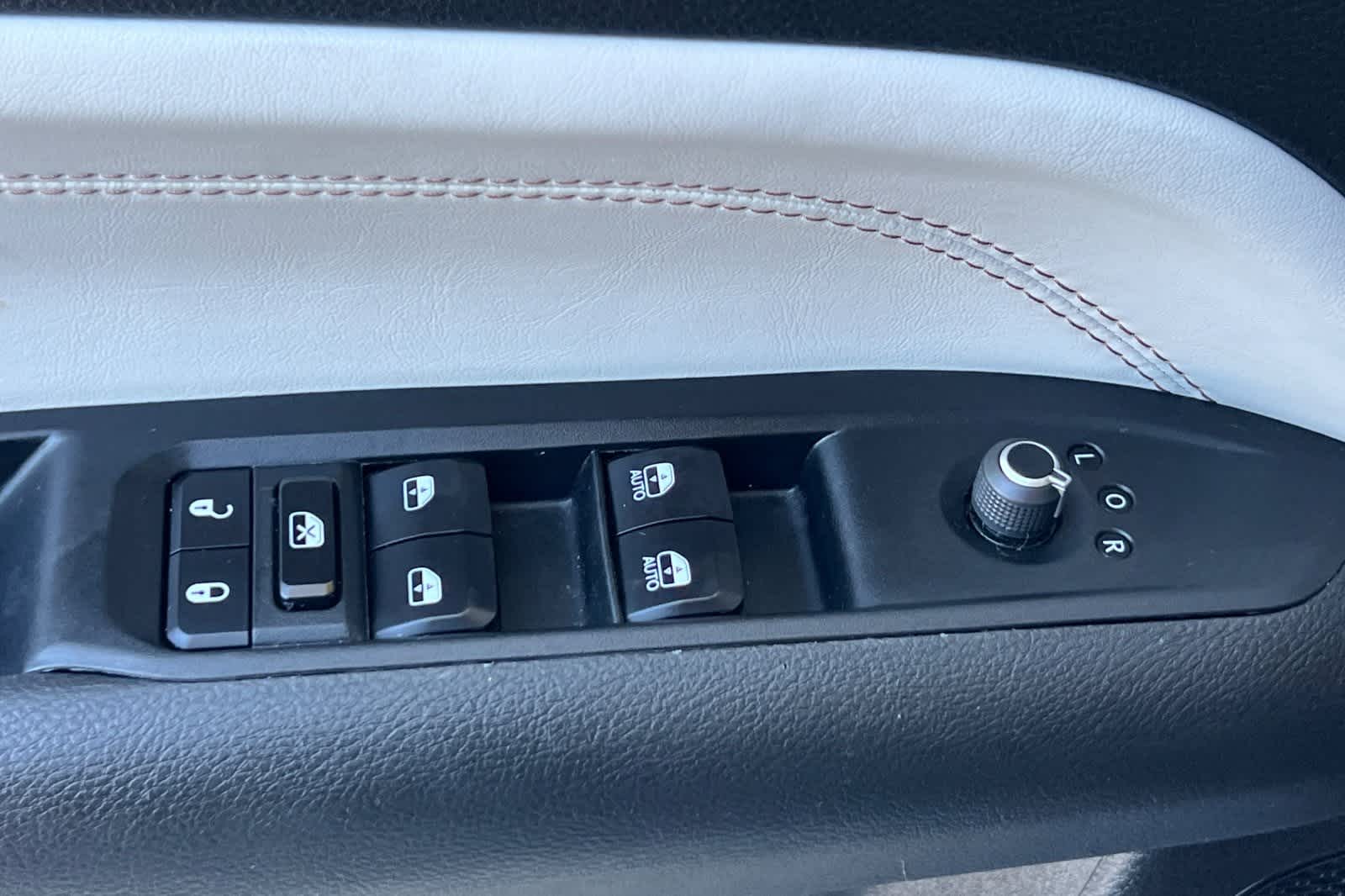 Thumbnail: 2024 Jeep Compass - 14