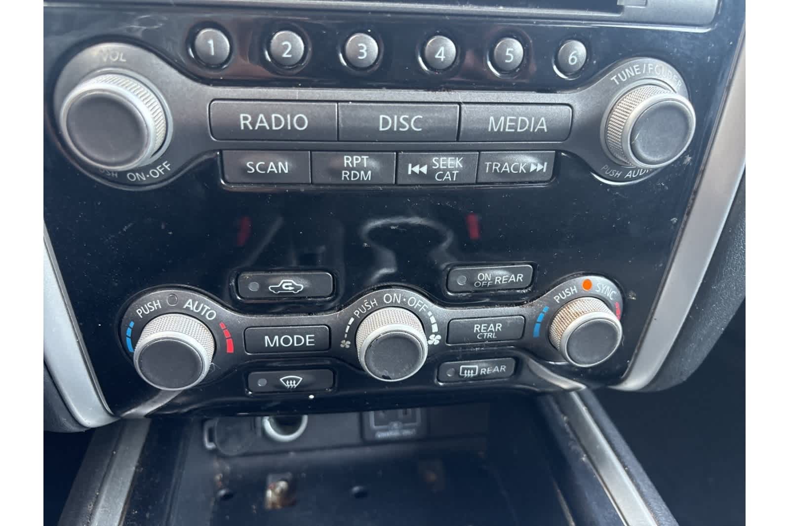 Thumbnail: 2020 Nissan Pathfinder - 18