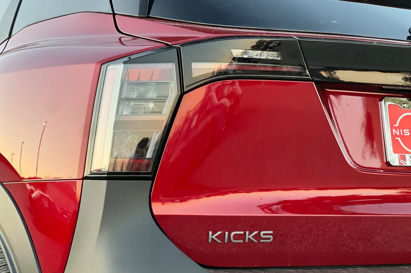 Thumbnail: 2026 Nissan Kicks - 16