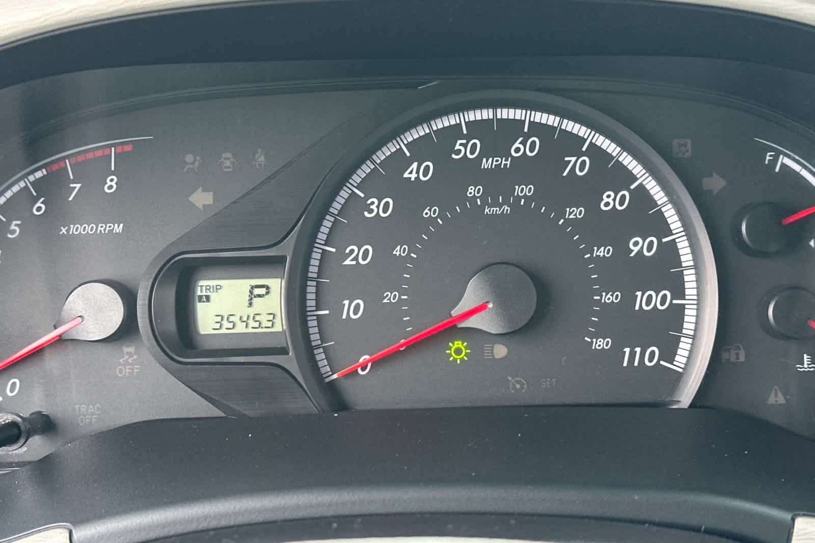 Thumbnail: 2014 Toyota Sienna - 32