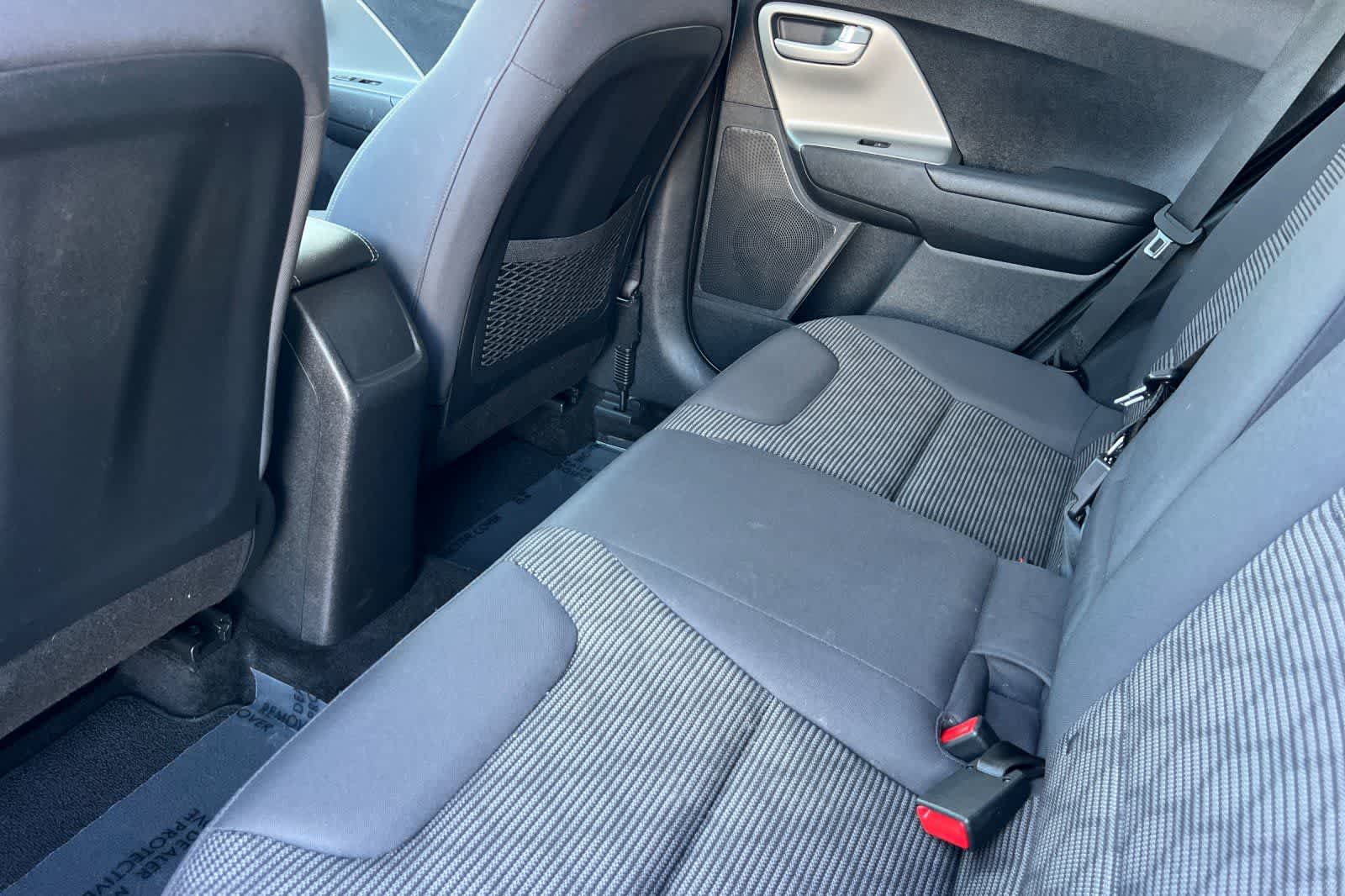 Thumbnail: 2018 Kia Niro - 5