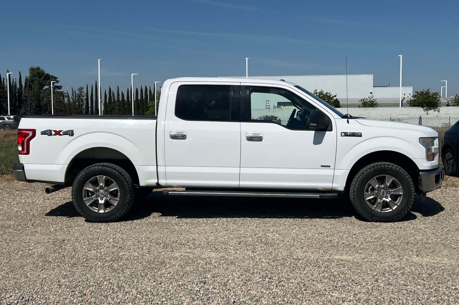 Thumbnail: 2015 Ford F-150 - 9