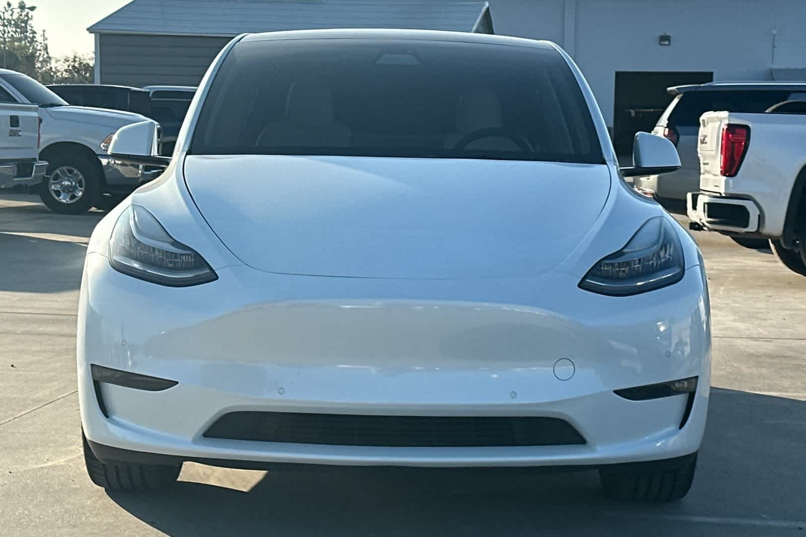 Thumbnail: 2022 Tesla Model Y - 11