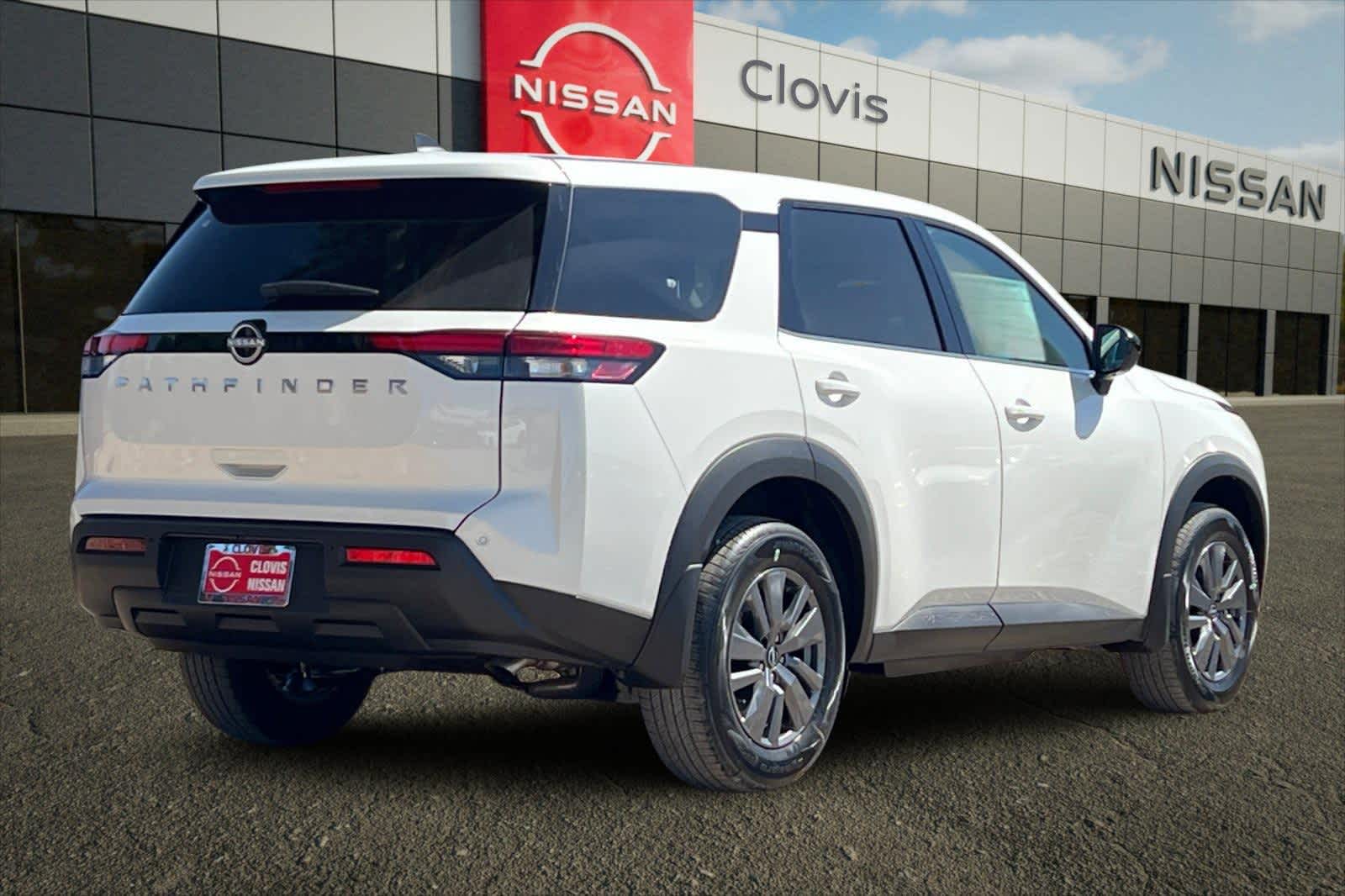 Thumbnail: 2025 Nissan Pathfinder - 3