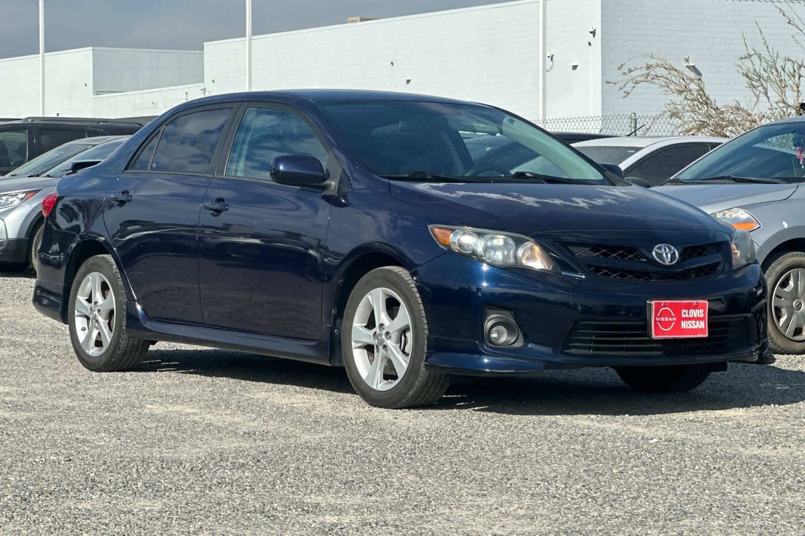 Thumbnail: 2013 Toyota Corolla - 10