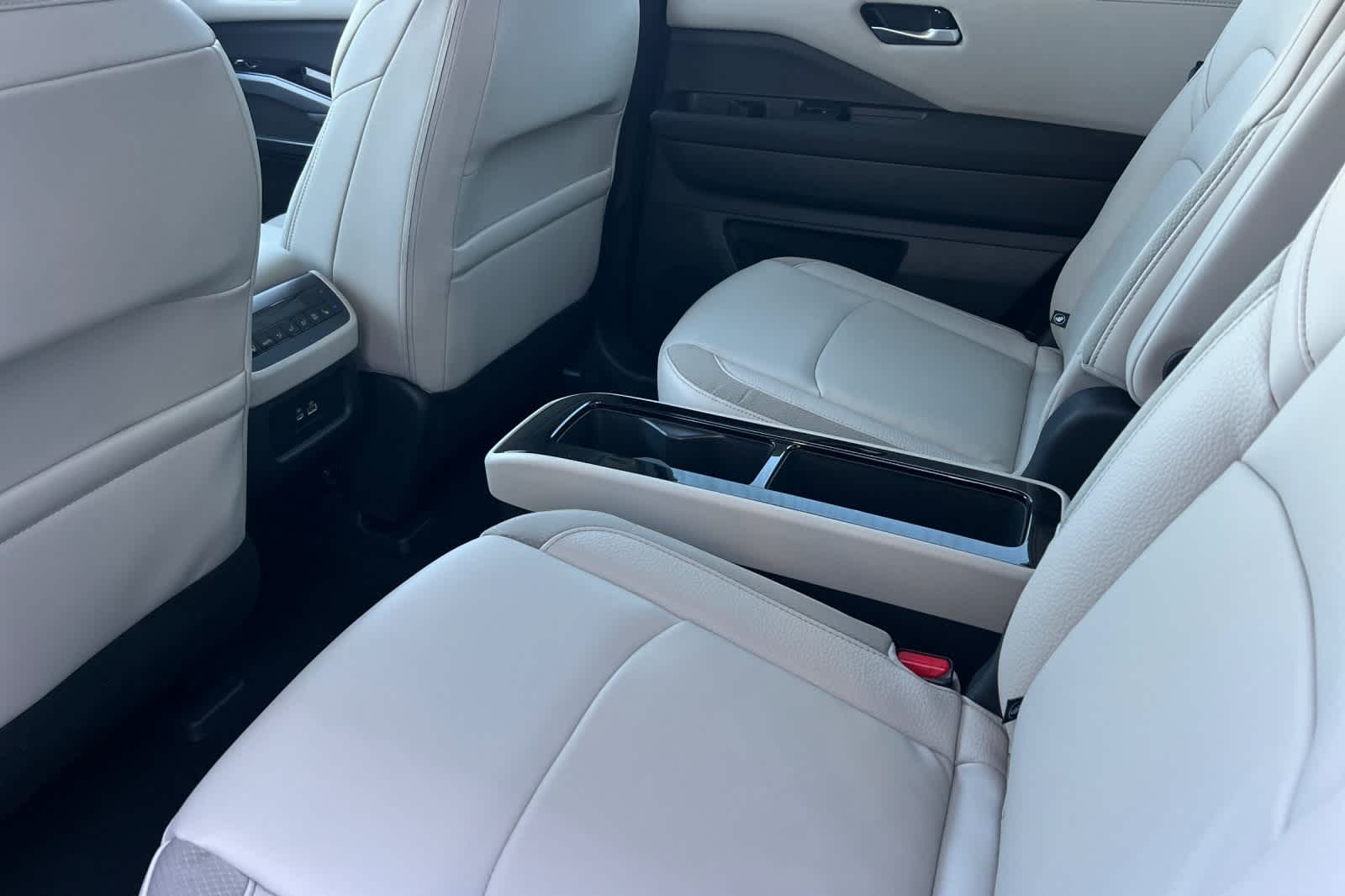 Thumbnail: 2025 Nissan Pathfinder - 5