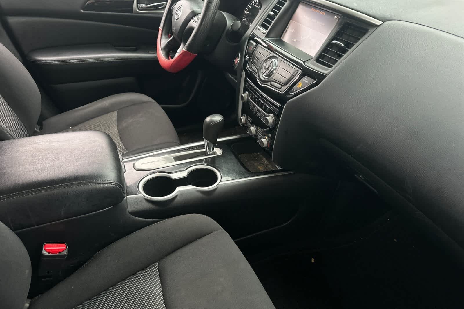 Thumbnail: 2019 Nissan Pathfinder - 18