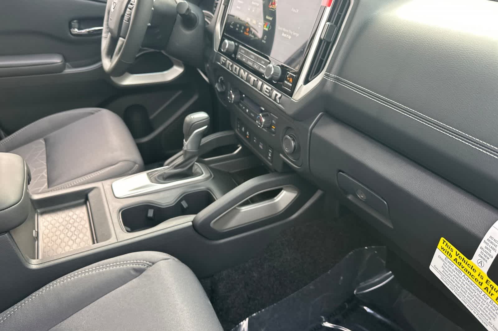 Thumbnail: 2025 Nissan Frontier - 17