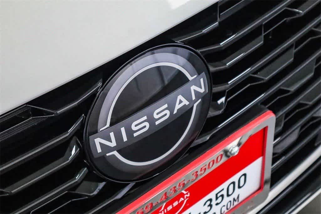 Thumbnail: 2025 Nissan Sentra - 10