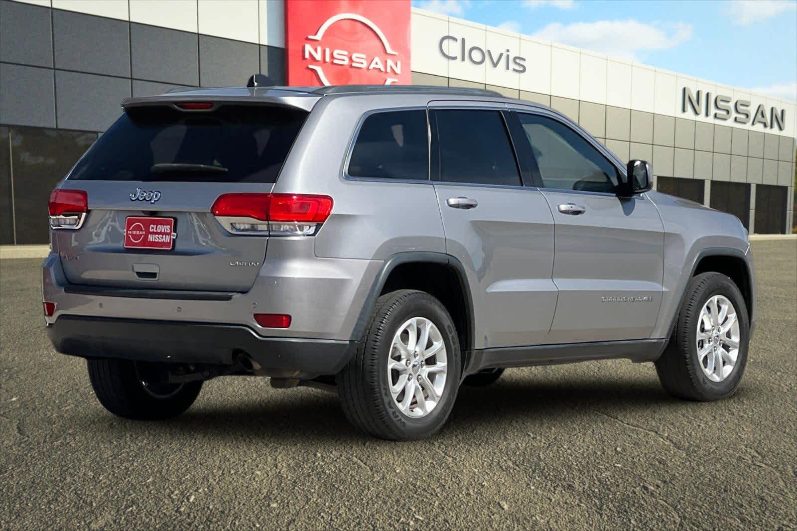 Thumbnail: 2016 Jeep Grand Cherokee - 3