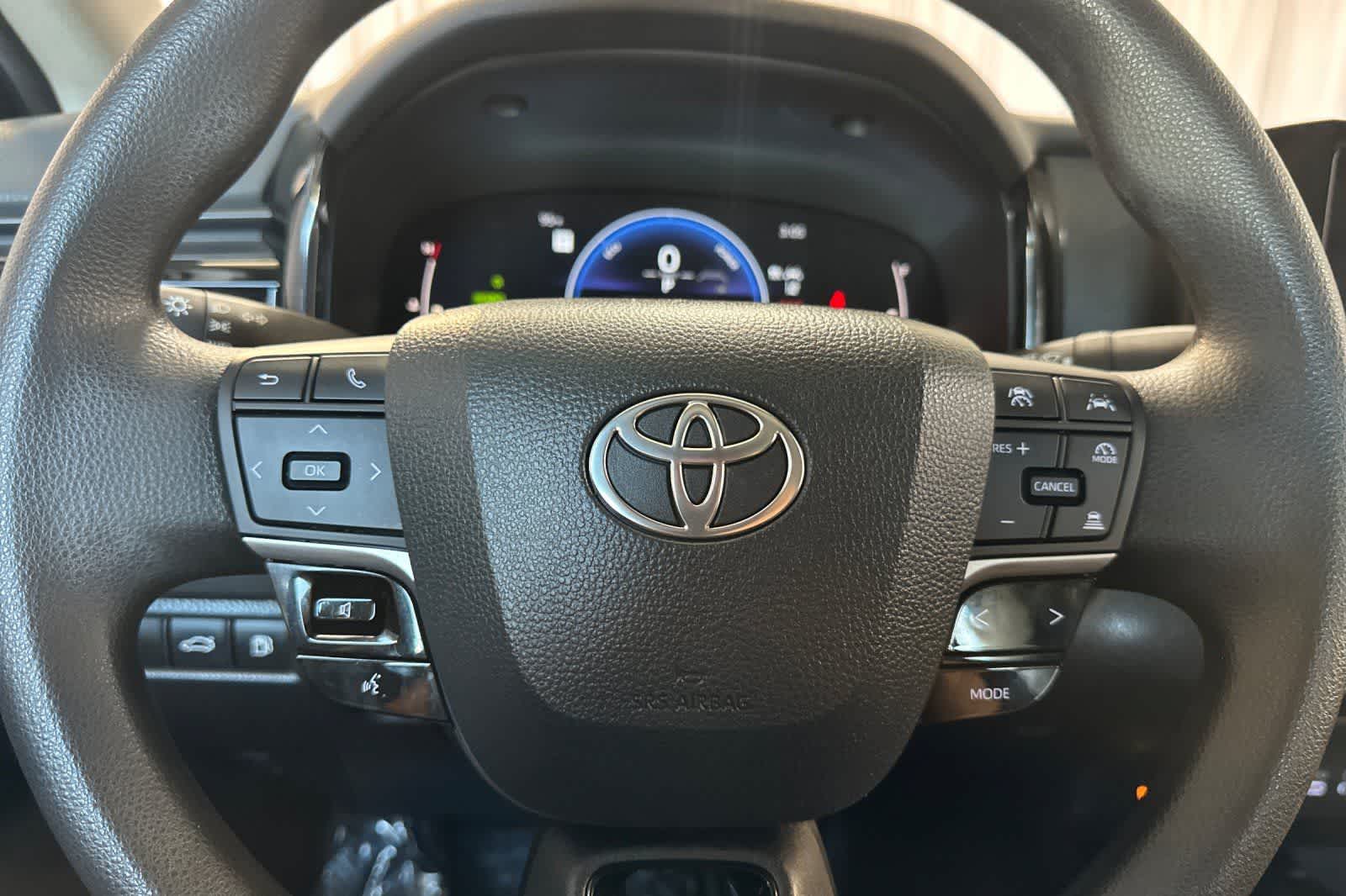 Thumbnail: 2025 Toyota Camry - 24