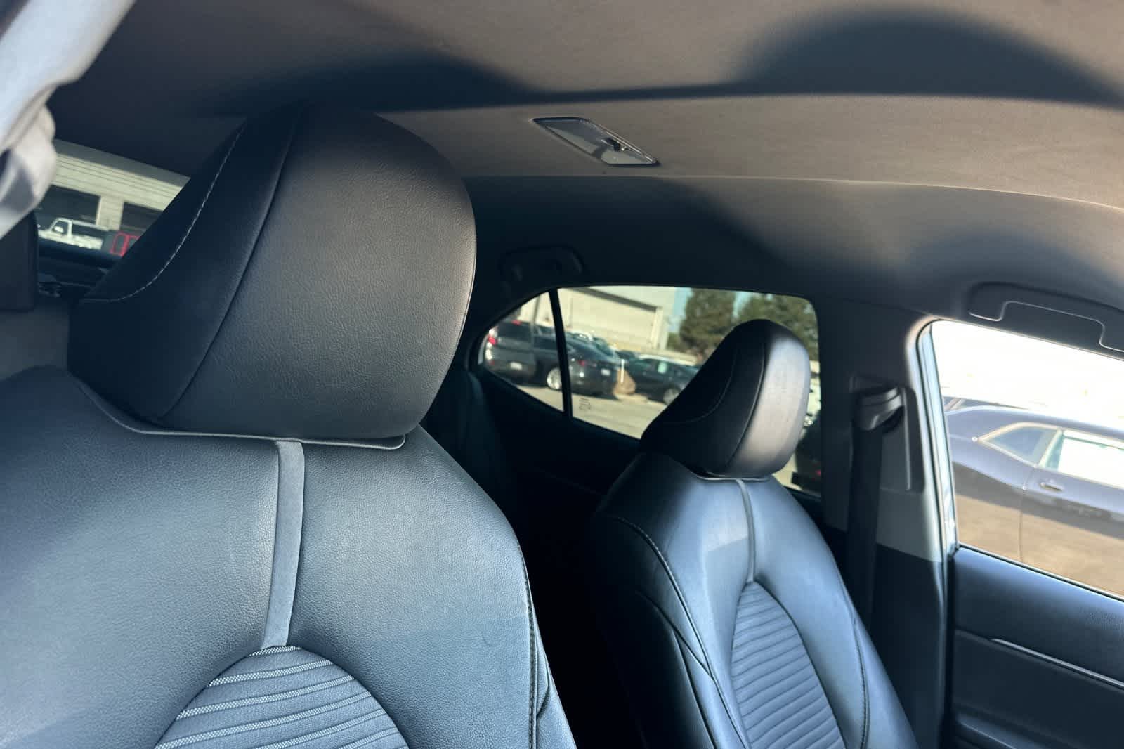 Thumbnail: 2019 Toyota Camry - 18