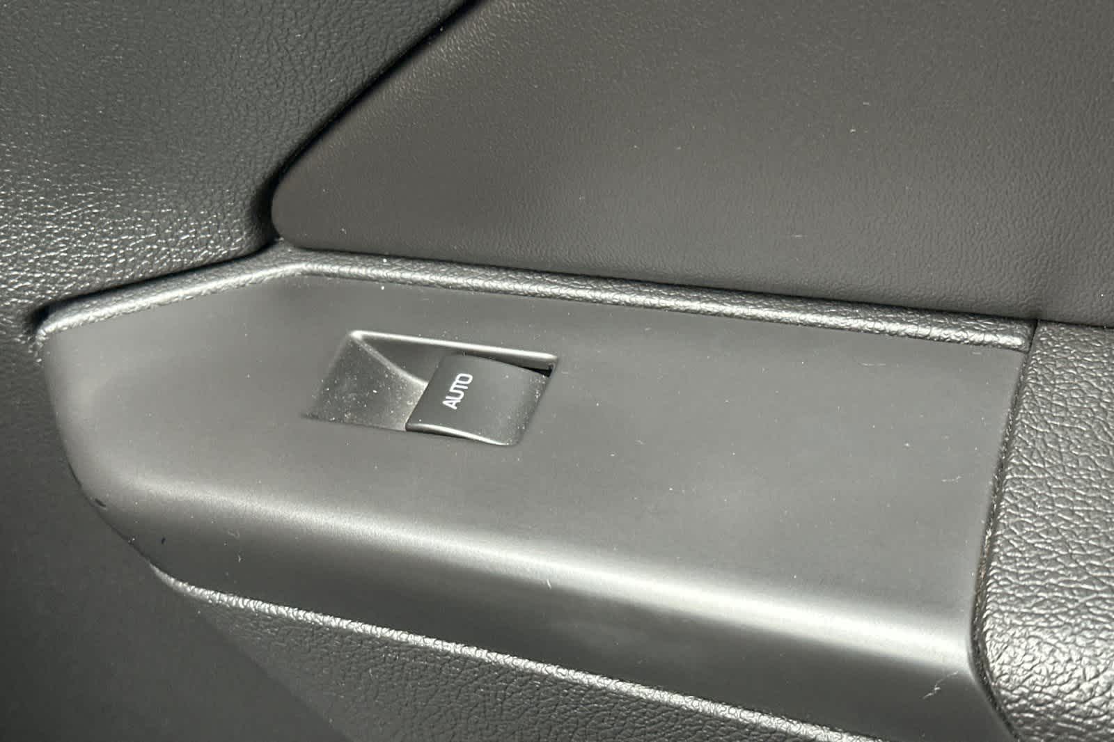 Thumbnail: 2014 Ford Mustang - 20