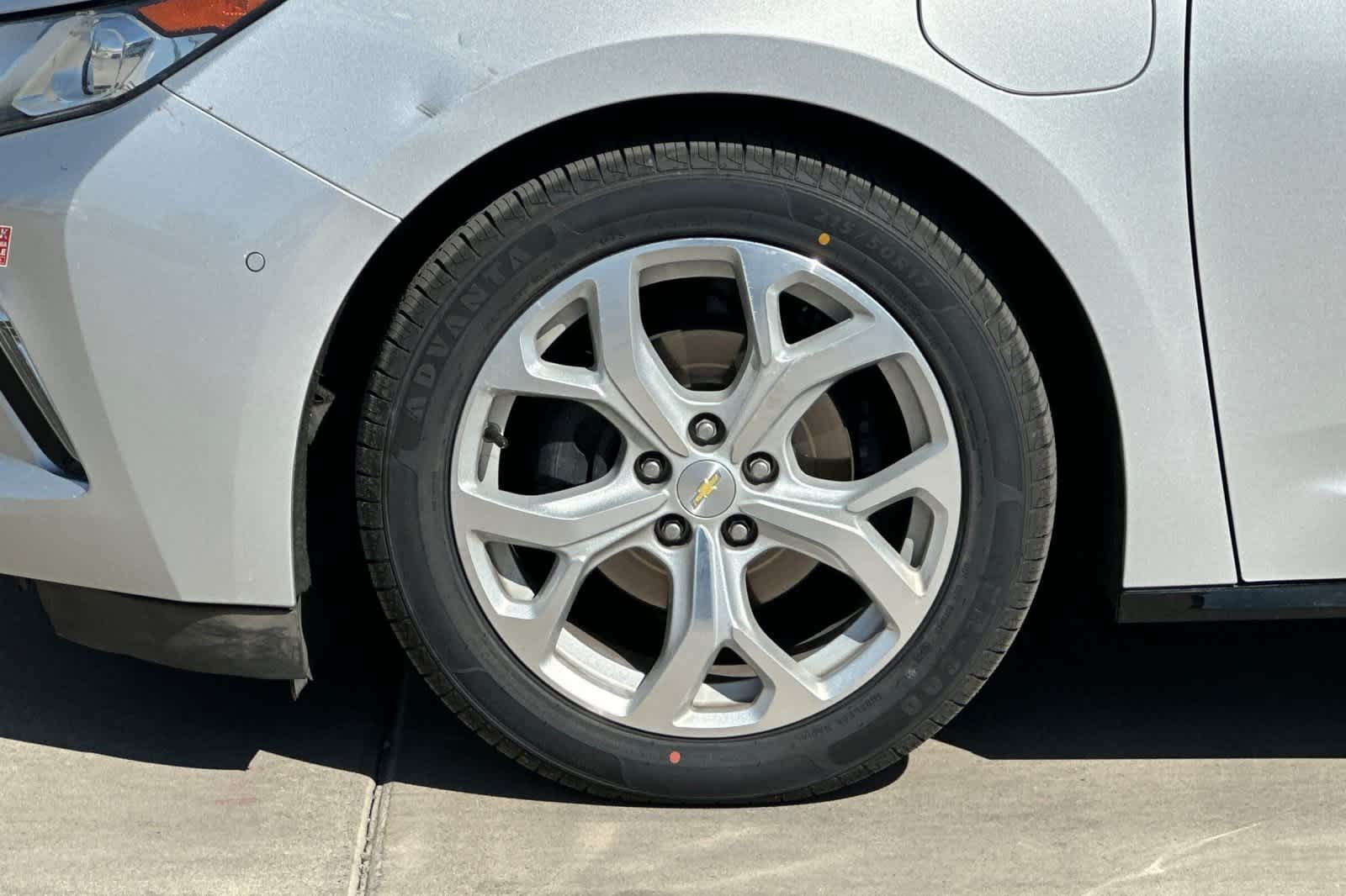 Thumbnail: 2018 Chevrolet Volt - 12