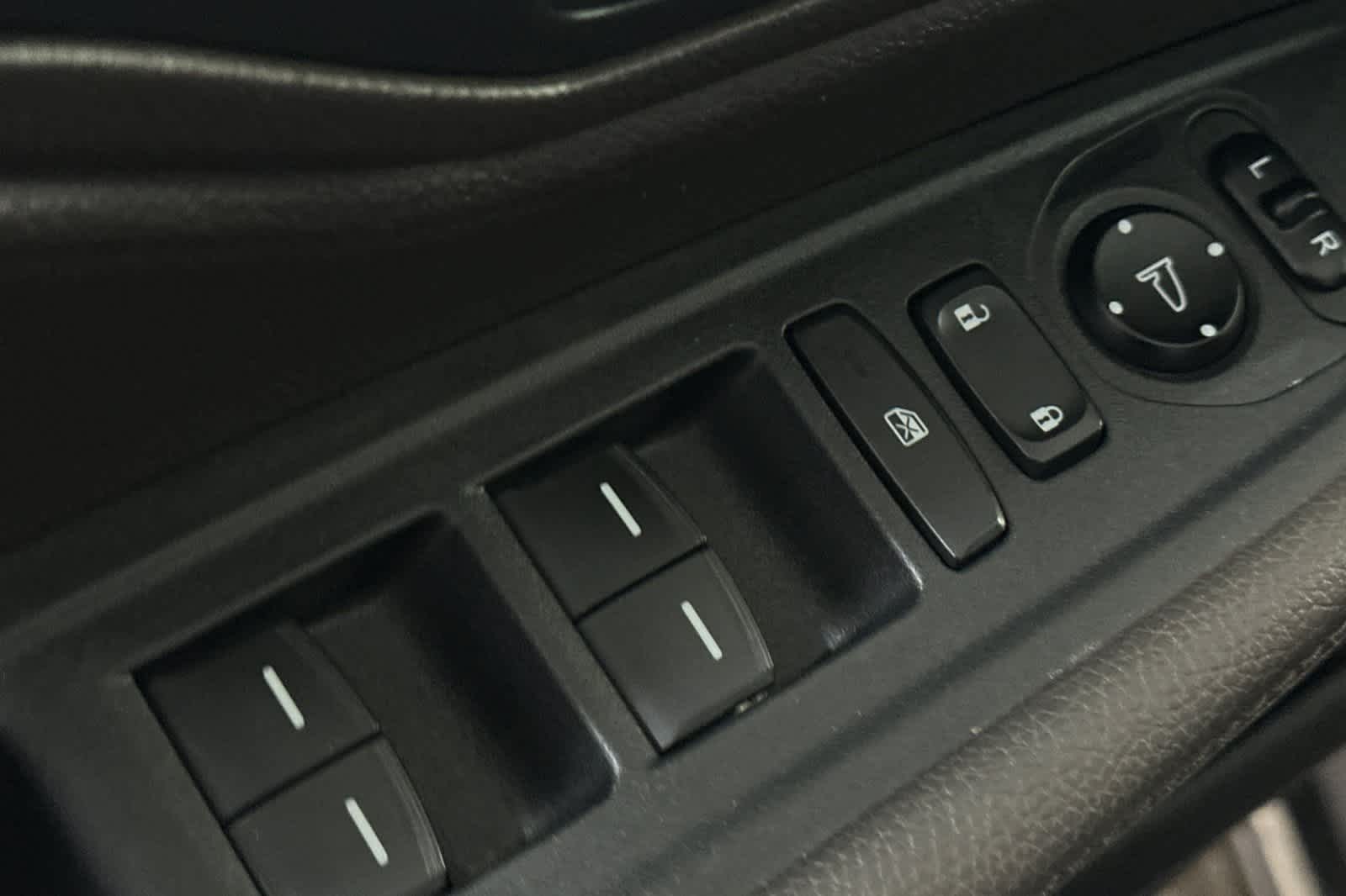 Thumbnail: 2018 Honda Odyssey - 14