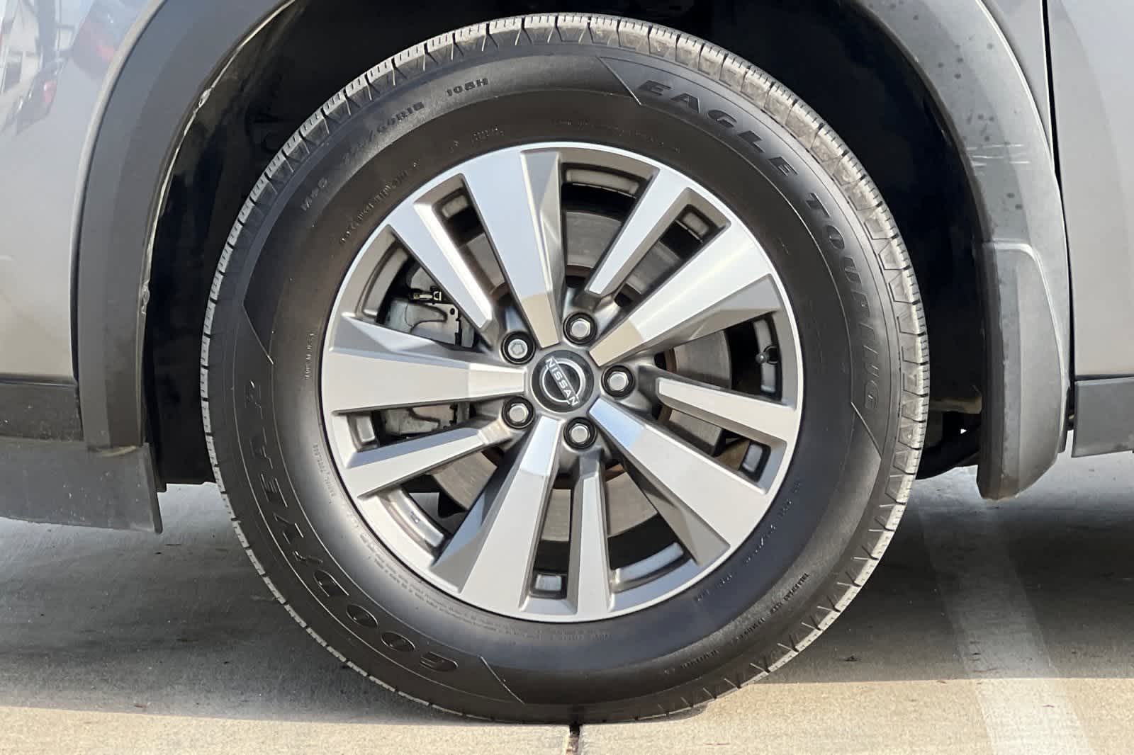 Thumbnail: 2023 Nissan Pathfinder - 30