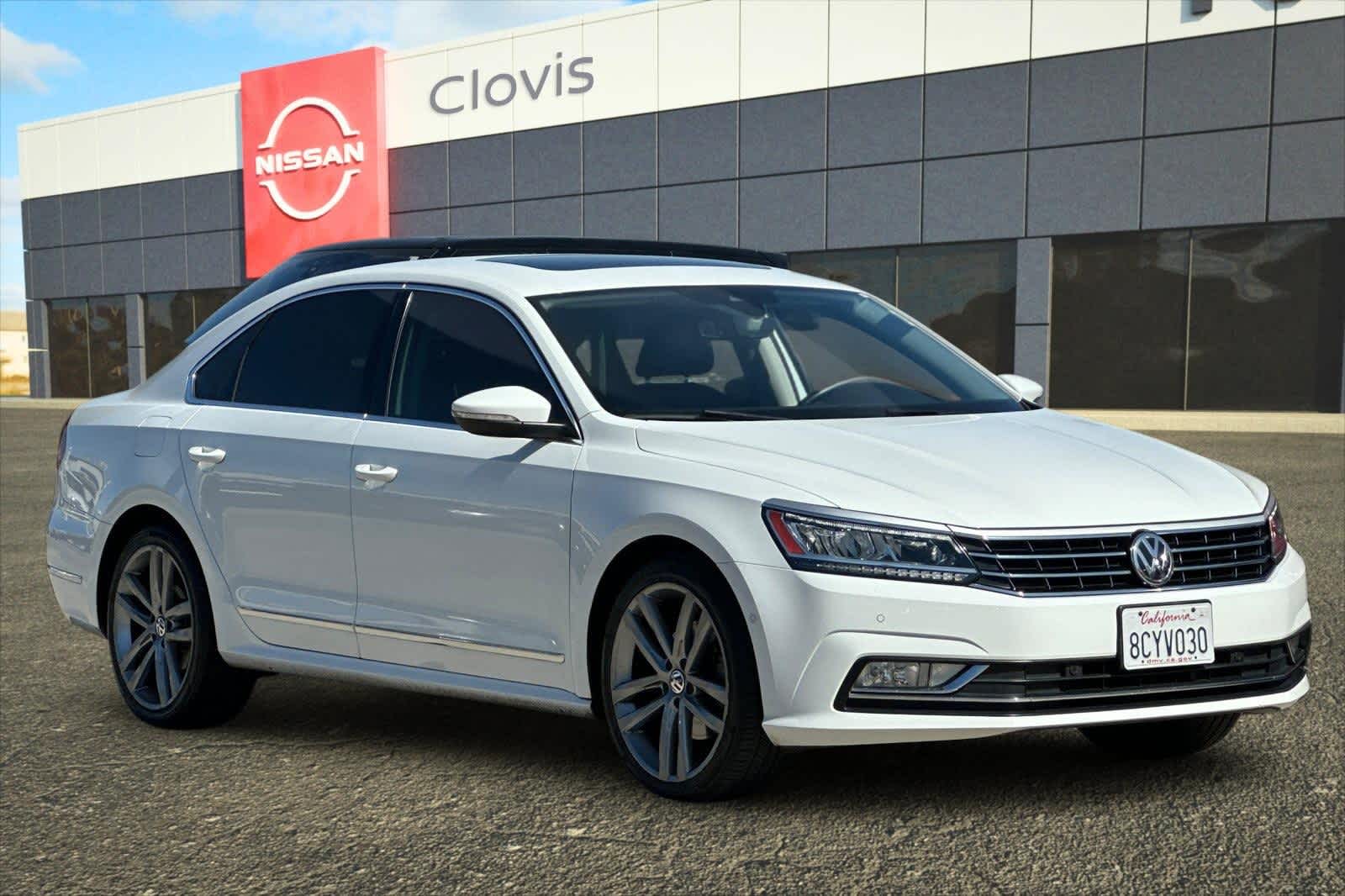 Thumbnail: 2018 Volkswagen Passat - 10