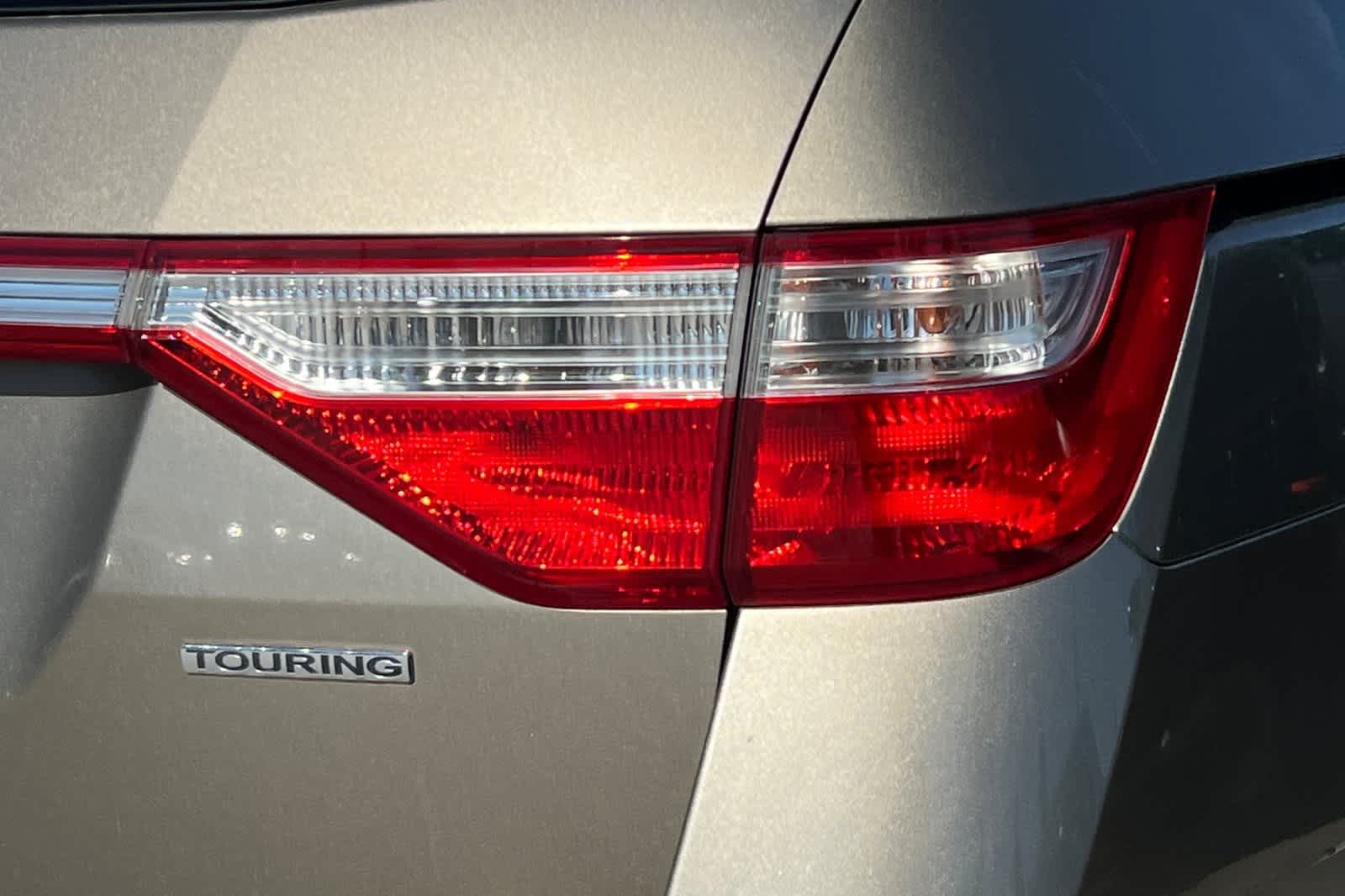 Thumbnail: 2011 Honda Odyssey - 13