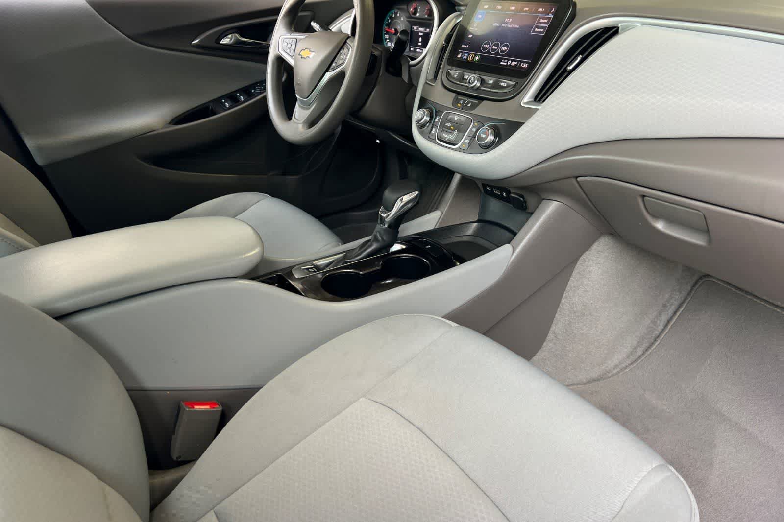 Thumbnail: 2023 Chevrolet Malibu - 17