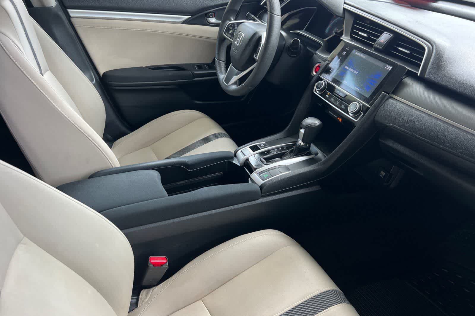 Thumbnail: 2016 Honda Civic - 17
