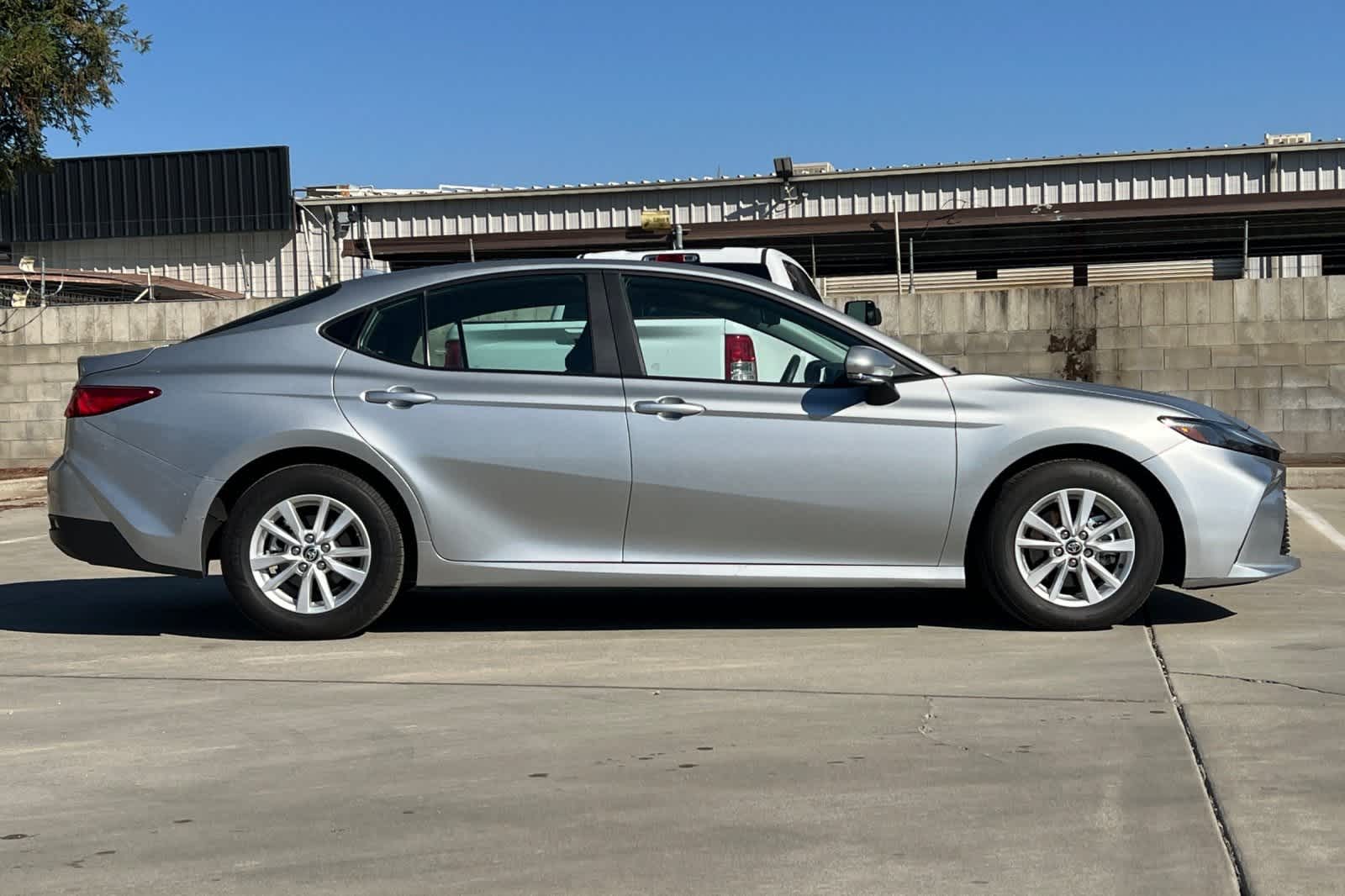 Thumbnail: 2025 Toyota Camry - 9