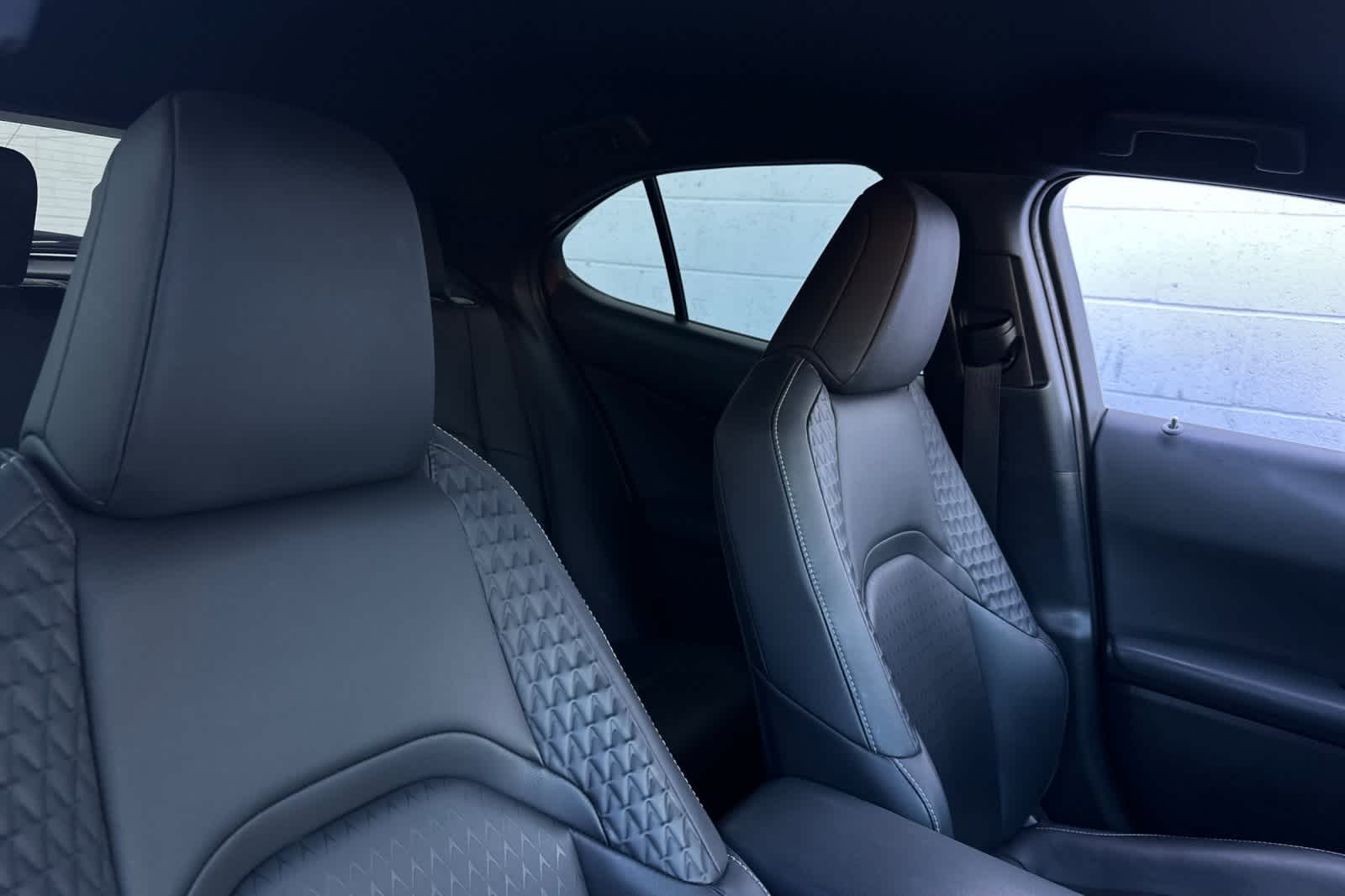 Thumbnail: 2021 Lexus UX - 20