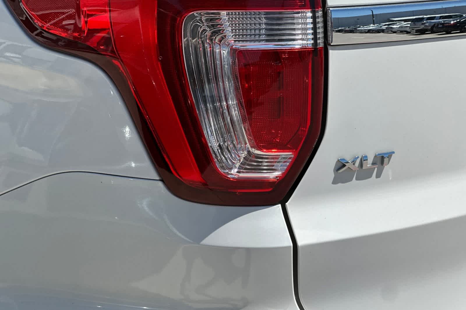 Thumbnail: 2016 Ford Explorer - 13