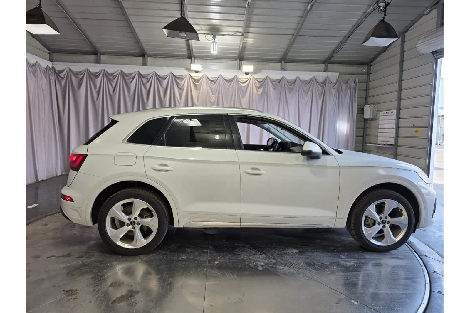 Thumbnail: 2021 Audi Q5 - 9