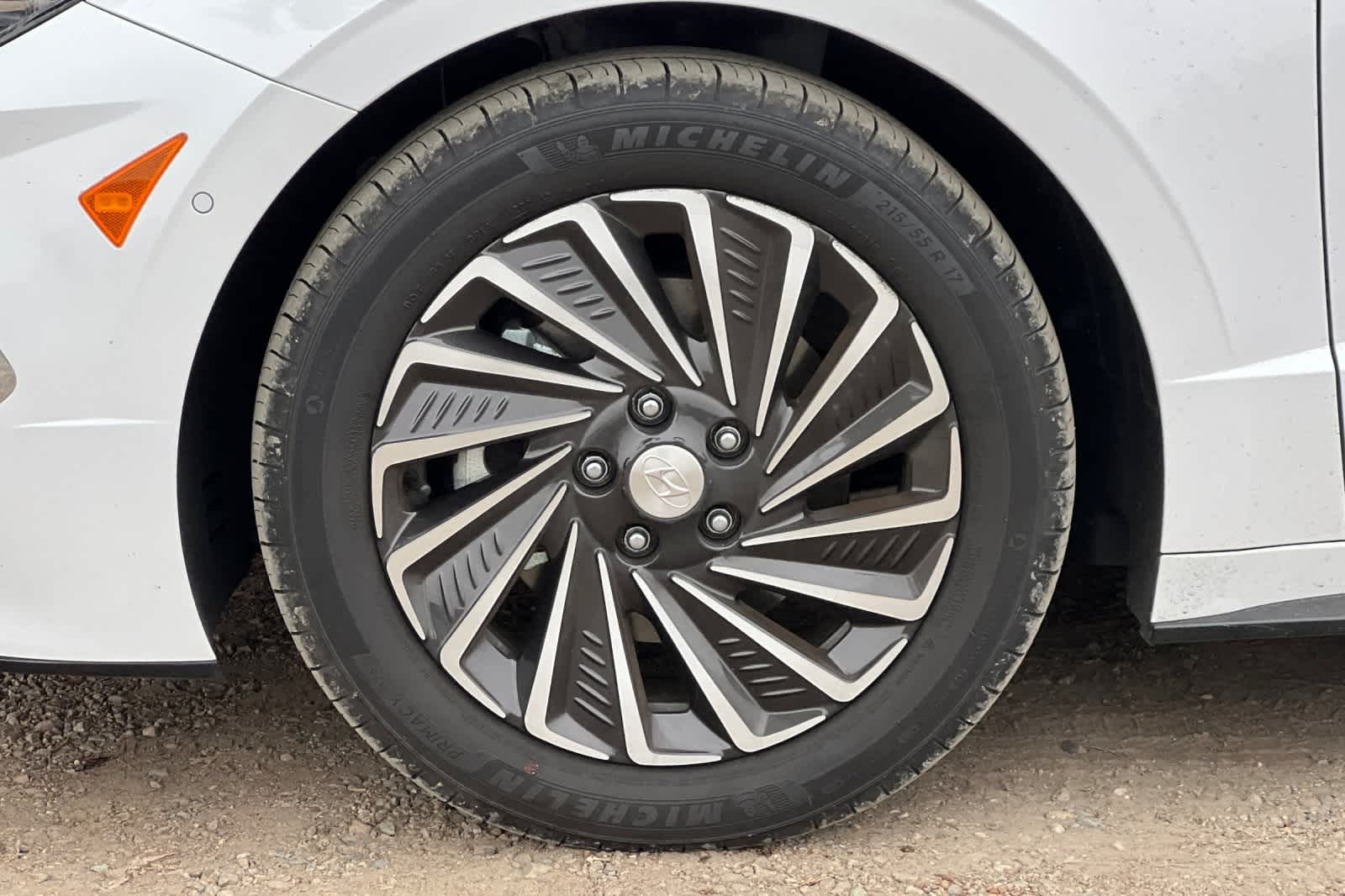 Thumbnail: 2023 Hyundai Sonata - 28