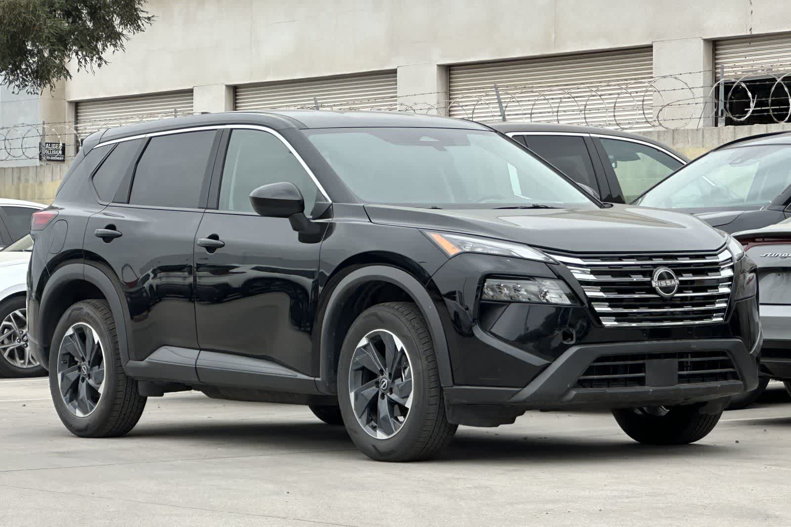 Thumbnail: 2025 Nissan Rogue - 10