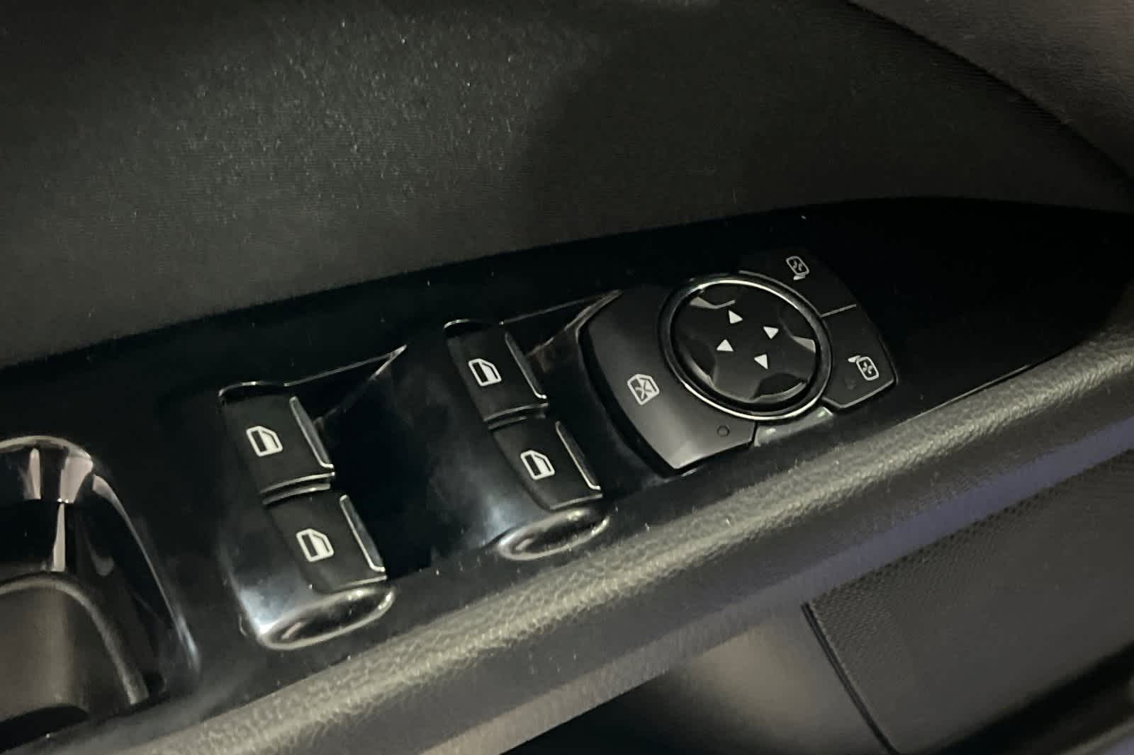 Thumbnail: 2016 Ford Fusion - 14