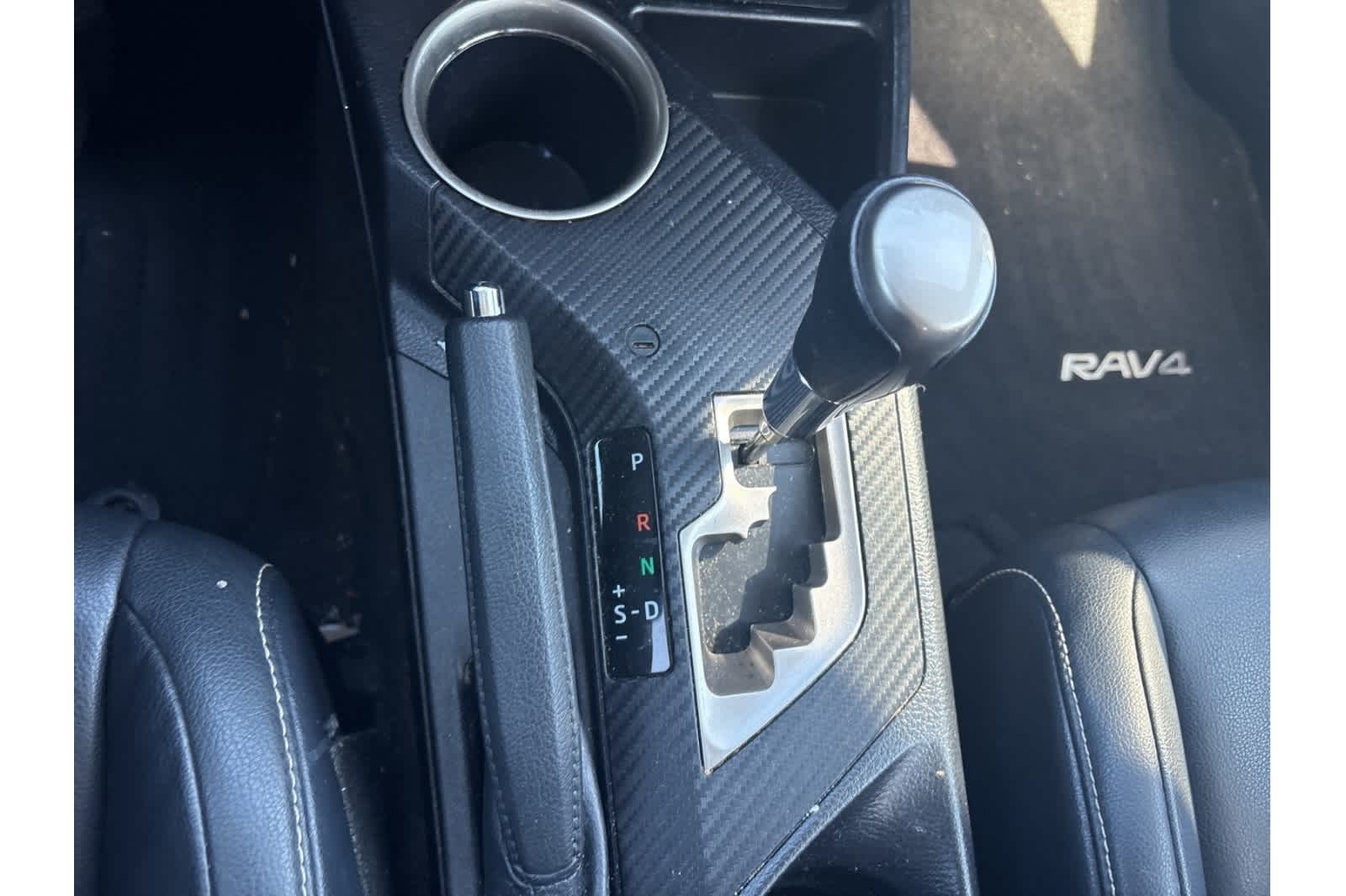 Thumbnail: 2015 Toyota RAV4 - 21